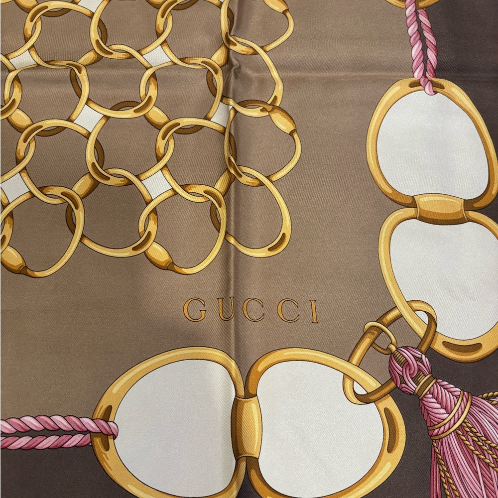 GUCCI Brown and Gold Chain Print Scarf - Picture 3 of 8